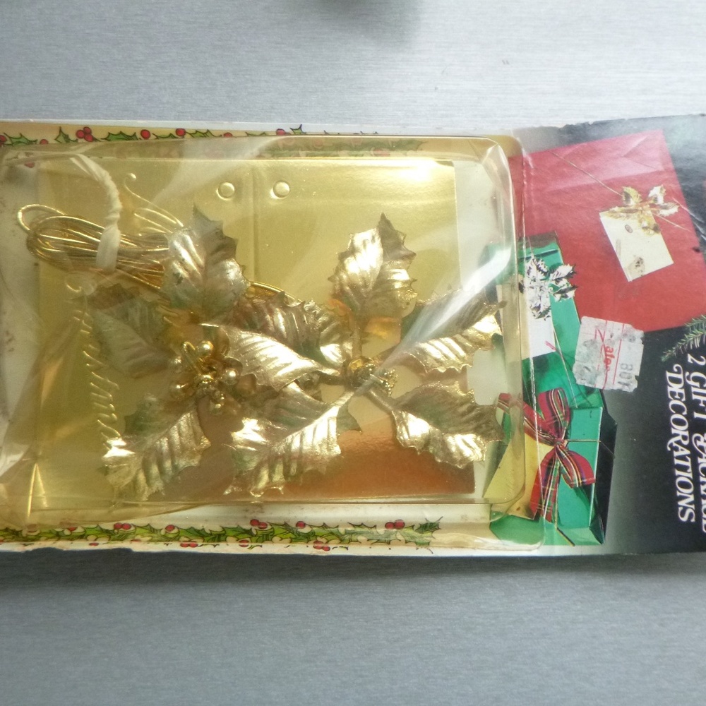STRIBBONS SNAP-ONS GIFT PACKAGE DECORE 2 NIP VINTAGE
